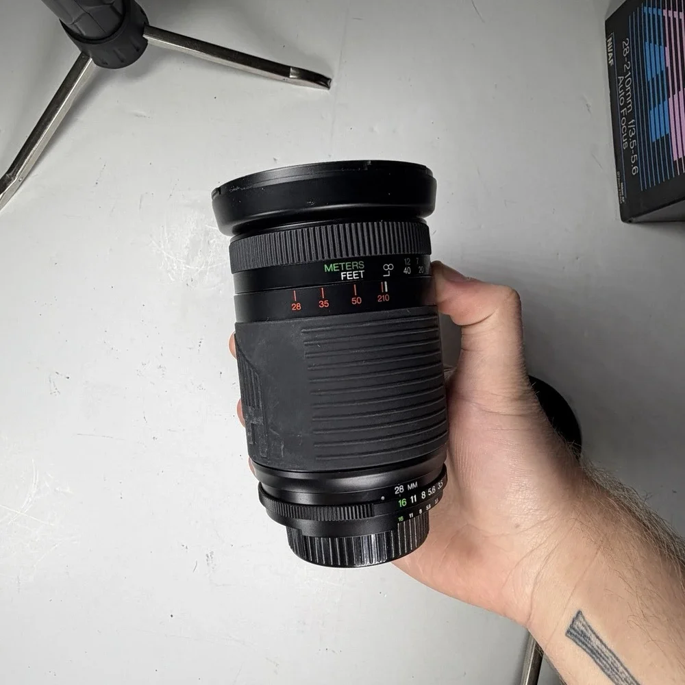 Vivitar 28-210mm f/3.5-5.6 Auto Focus Telephoto Zoom Lens for Nikon Boxed